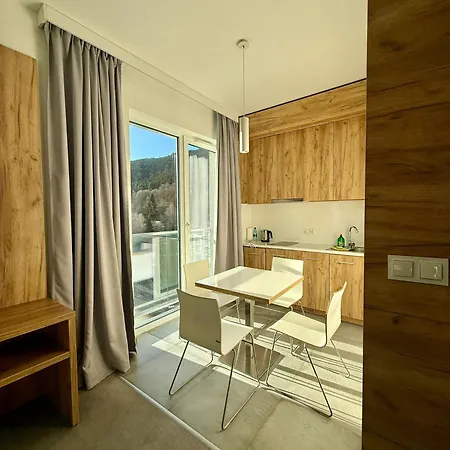 Apartmán Czarna Gora 220 3*