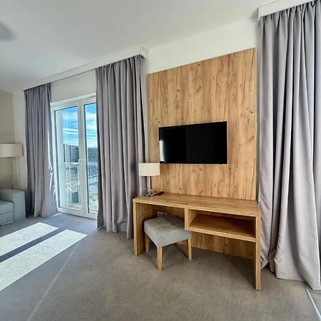 Apartmán Czarna Gora 220 3*